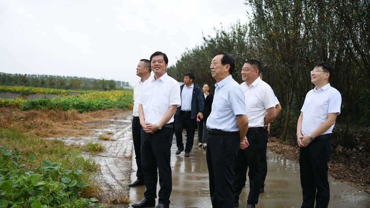 宝应湖客人来场考察交流