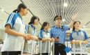 暖心护航新疆学子返乡